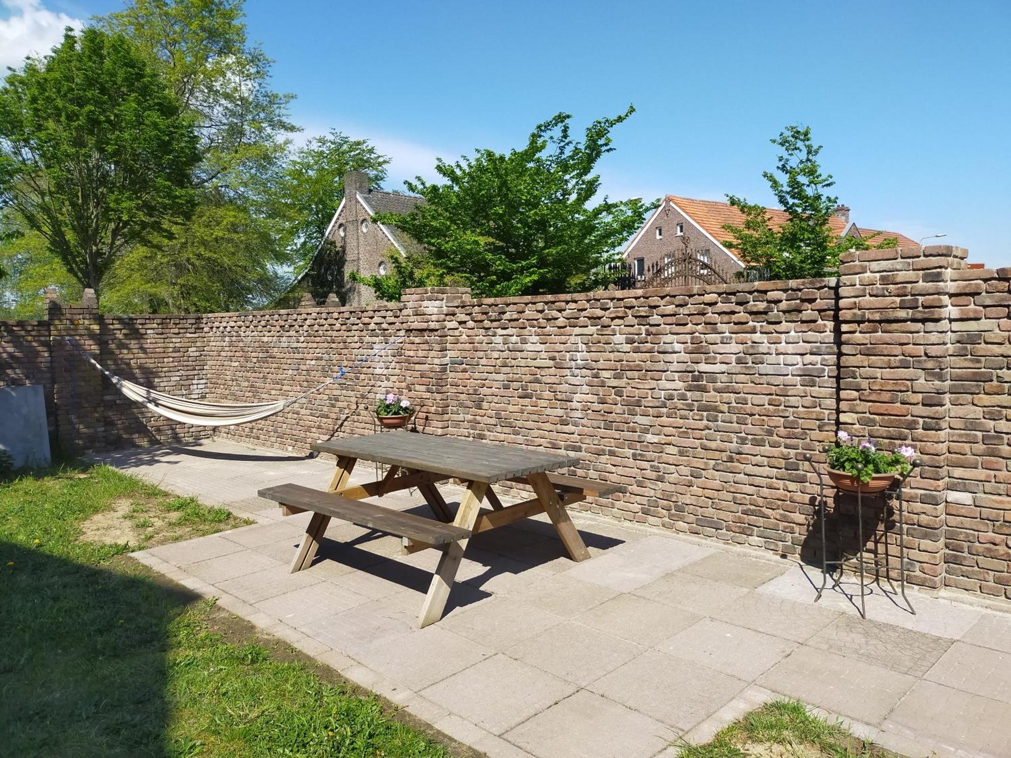 Aan De Molenberg Bed and Breakfast Broekhuizen  Exteriör bild